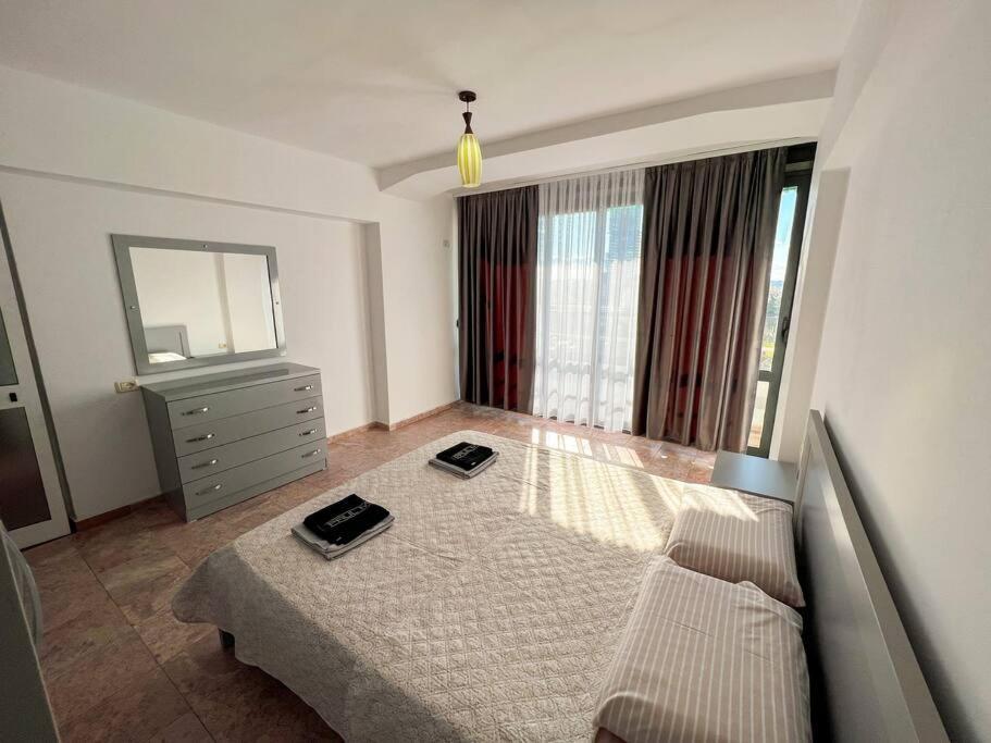 Scanderbeg Square 2Br Apt Tiranë Ngoại thất bức ảnh